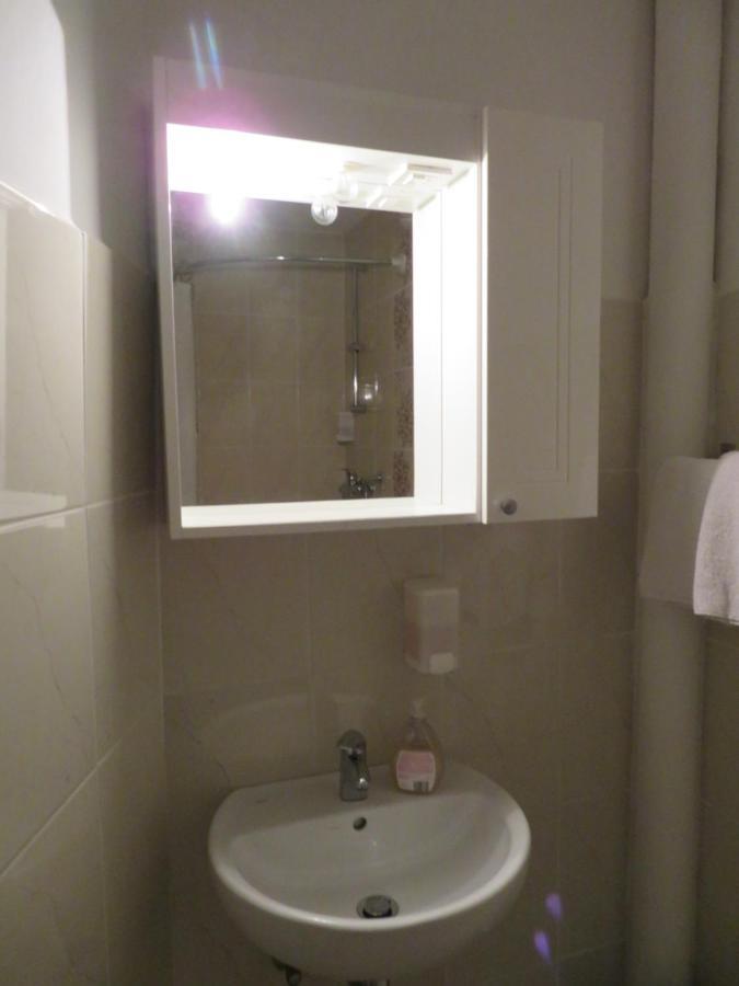 Guesthouse Ob Sotocju Budic Brežice Dış mekan fotoğraf